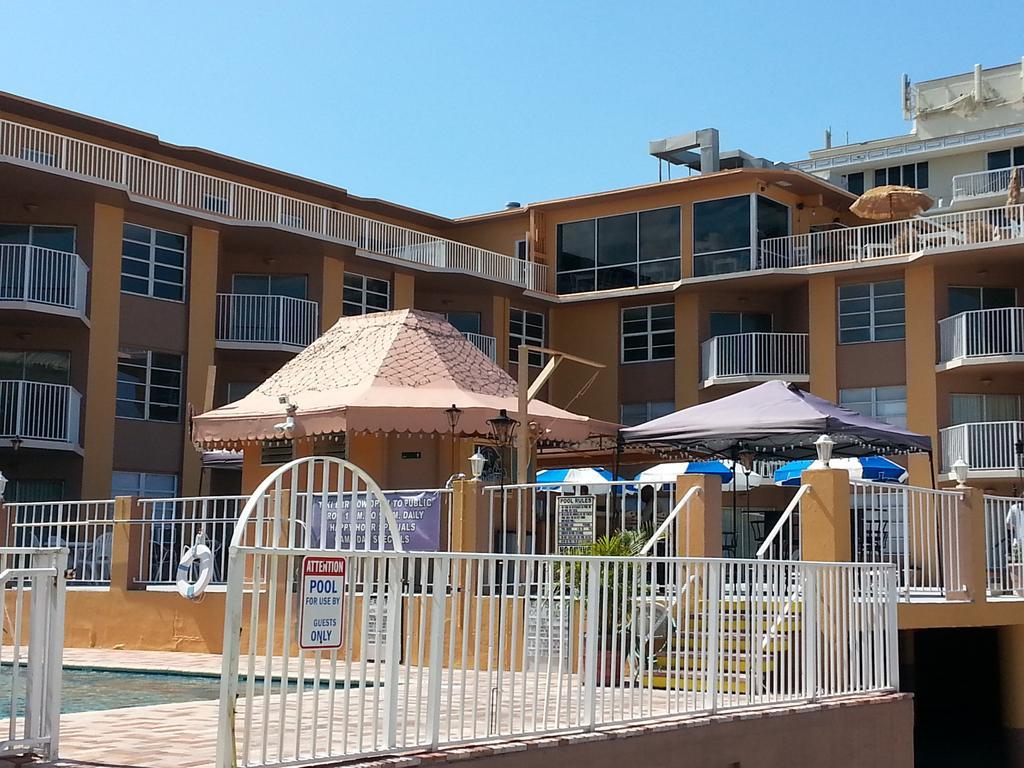 Seaspray Inn Beach Resort Palm Beach Shores Exterior photo
