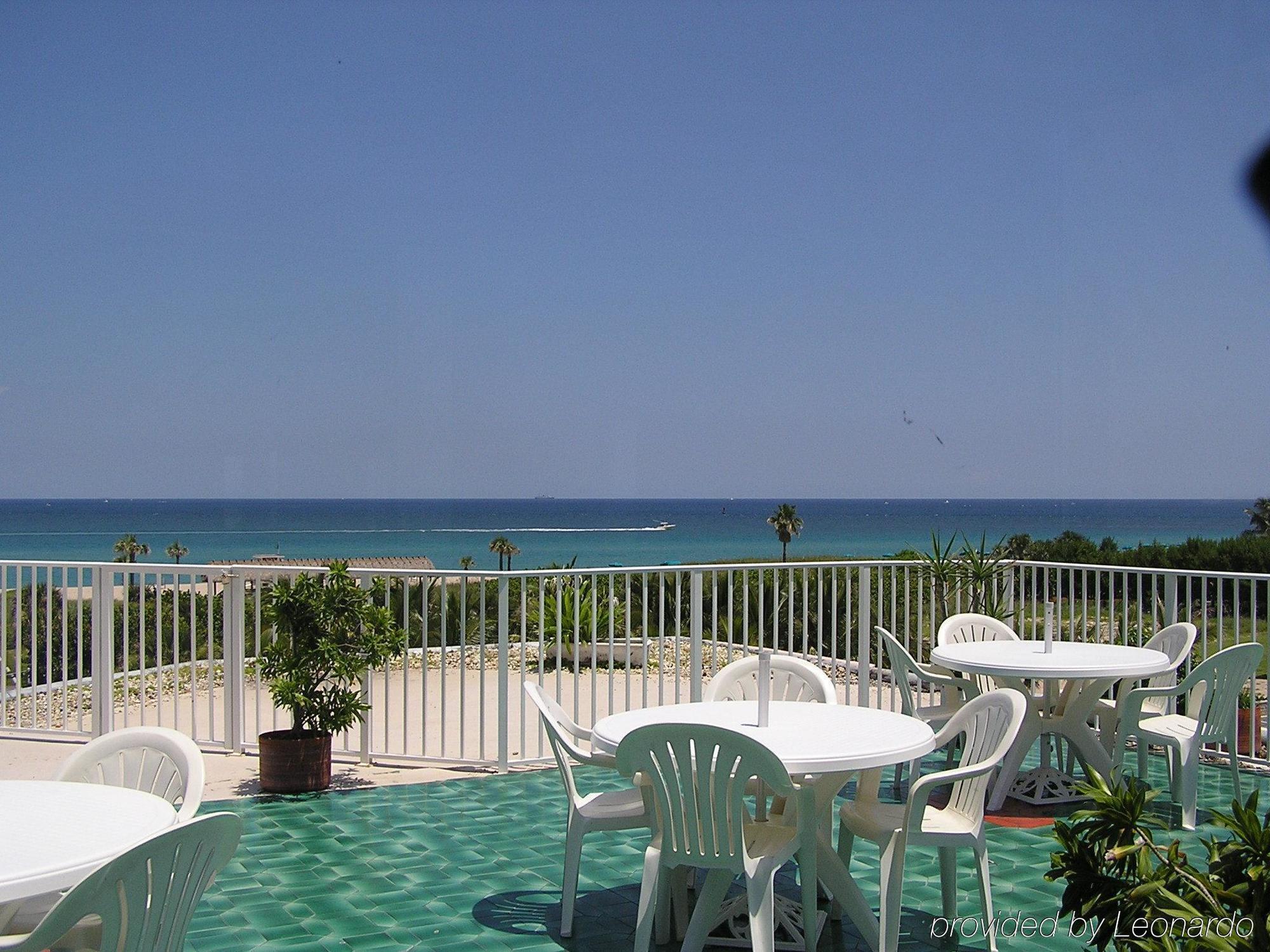 Seaspray Inn Beach Resort Palm Beach Shores Restaurant photo