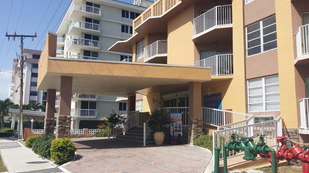 Seaspray Inn Beach Resort Palm Beach Shores Exterior photo